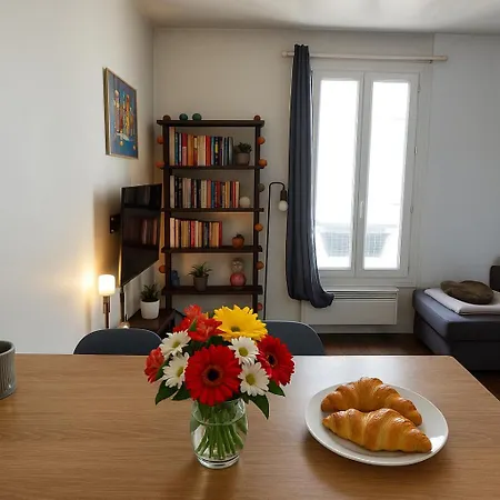 Etoile De Montmartre * Paris